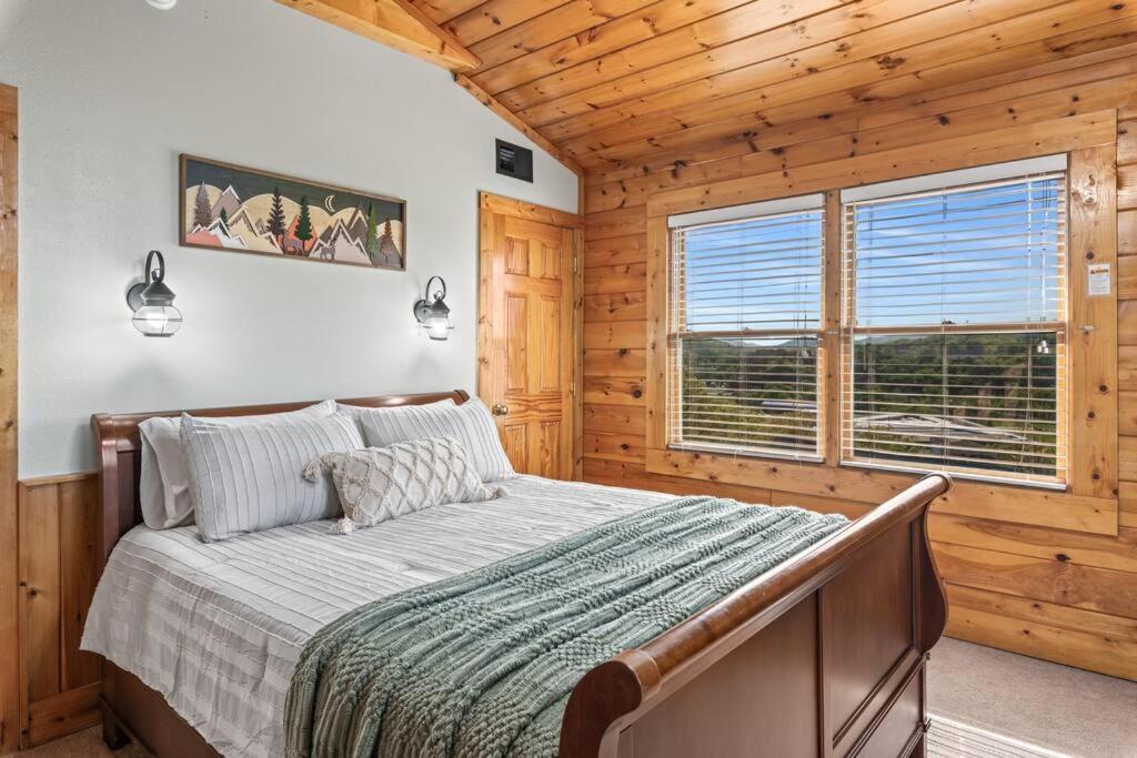 Cozy Cabin In The Smokies!!! Fully Furnished And Complete With Community Indoor And Outdoor Pools And Spas, Game And Fitness Rooms As Well As A Private Hot Tub Pigeon Forge Exterior foto